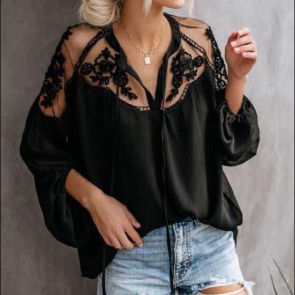 Boho Chic Black Lace Long Sleeve Blouse - Picture 6 of 8